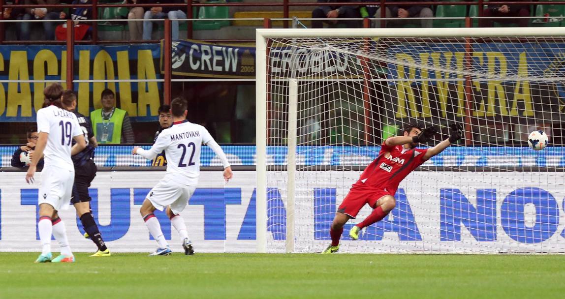 Inter-Bologna finisce 2-2 dopo una gara piena di colpi di scena: nerazzurri in vantaggio dopo appena 6 minuti con una girata di controbalzo di Icardi. Ansa